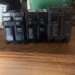 2 Pole Breakers