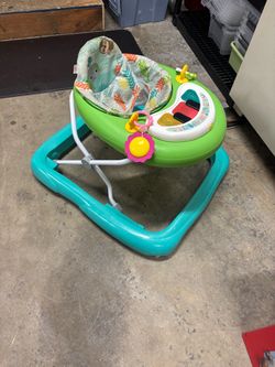 Baby walker with sounds