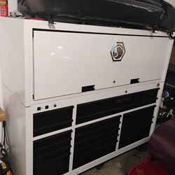 Beautiful 72" Matco 4S Professional Toolbox Hutch