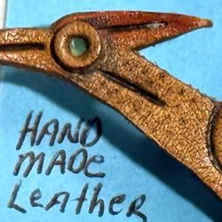 Wonderful Vtg Handmade Leather Roadrunner Pin / Brooch   Approx 1.75” x 2.75” 