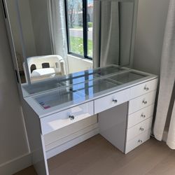 Makeup Vanity 