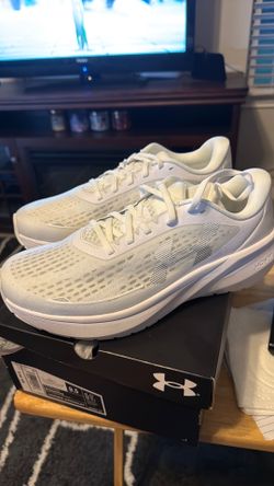 Men’s Under Armour Shoes - 9.5