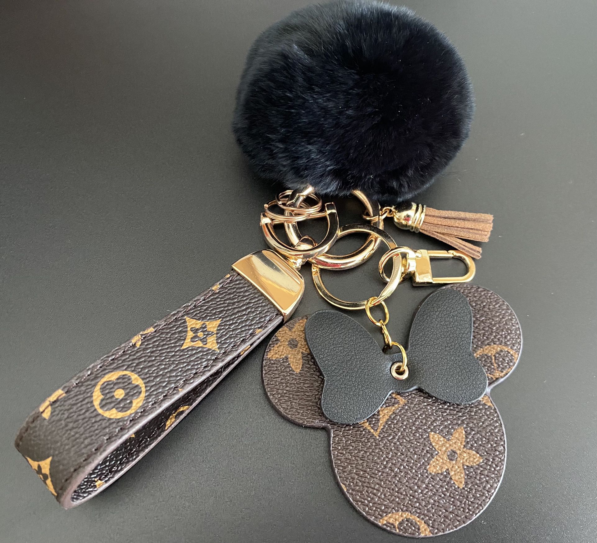 luxury keychain Pom Pom keychain leather straps Mikey Mouse figure 