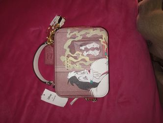 COACH CRUELLA D 101 Dalmatians