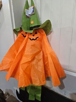 NEW HALLOWEEN DECOR SET OF 2