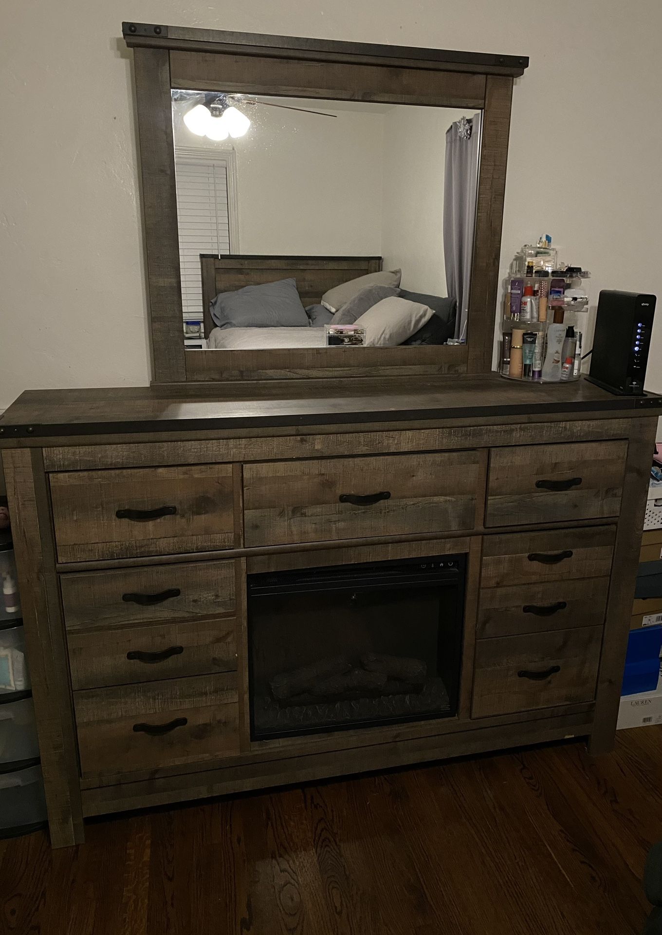 Bedroom Dresser And Full Bed 🛌