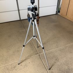 Minolta SRT 200-35 mm and Adjustable Camera Tripod