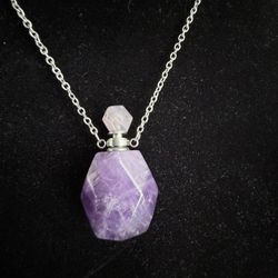 New! Natural Stone Carved Essential Oil Vial Perfume Bottle Amethyst Necklace