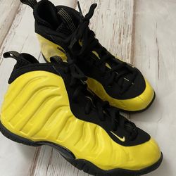 NIKE FOAMPOSITE ONE OPTIC YELLOW - SIZE 10.5 PRE OWNED ORIGINAL BOX