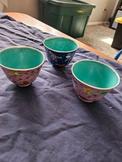 Set of 3 Chinese Porcelain Tea Cups