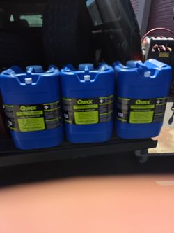 Quick battery cleaner
