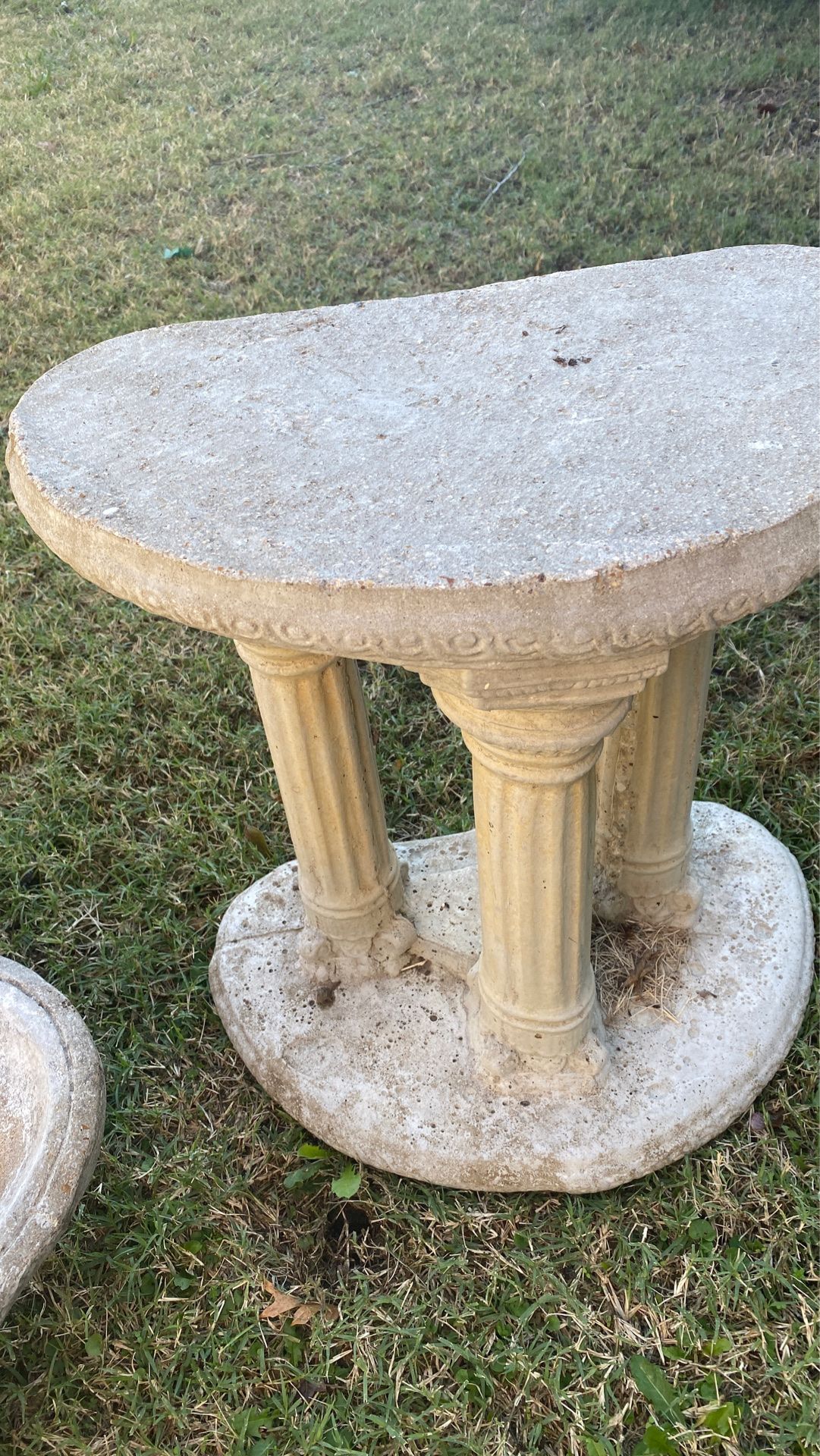 Birdbath fountain concrete yard $60