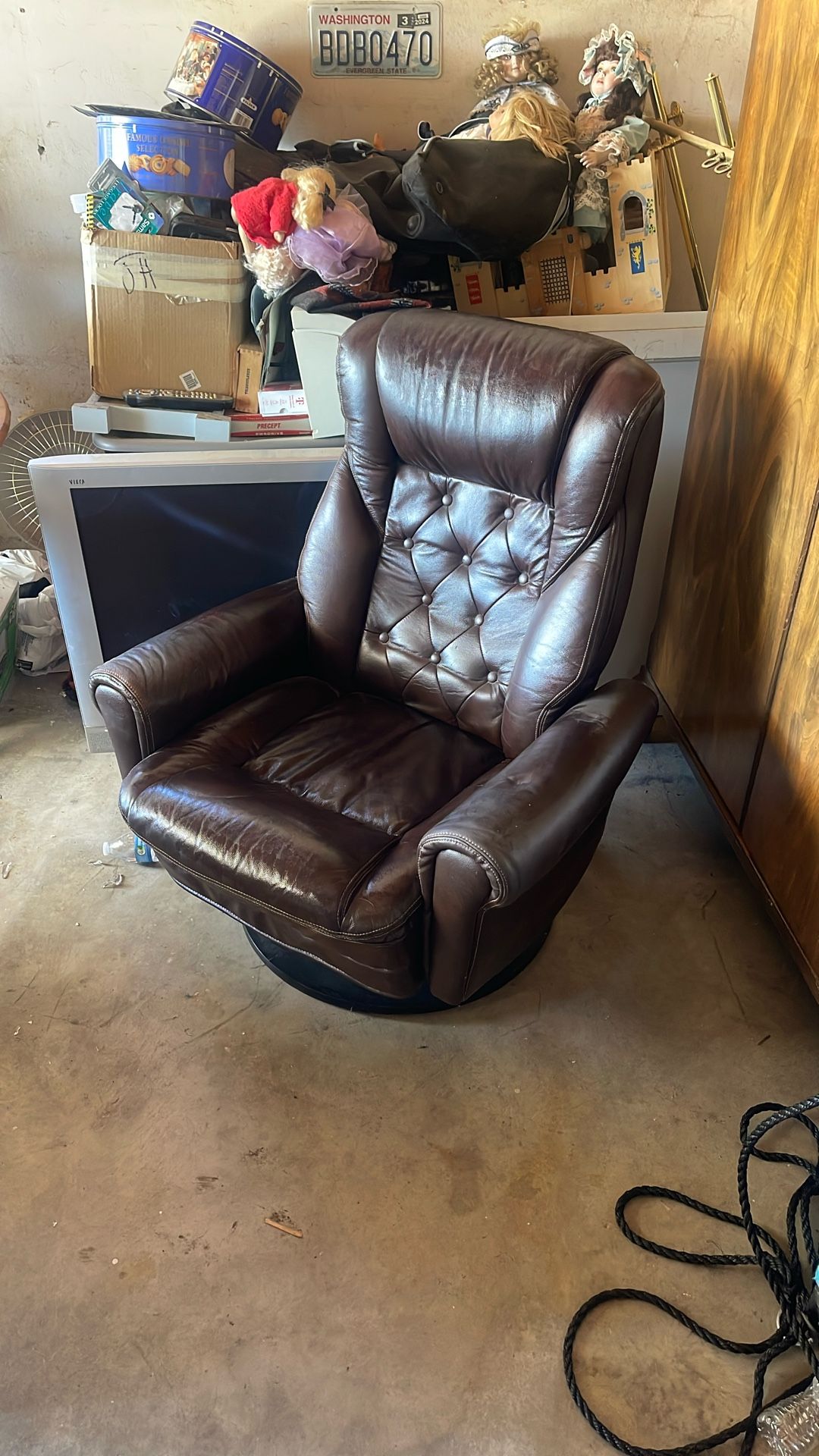 Single Chair Leather 65$