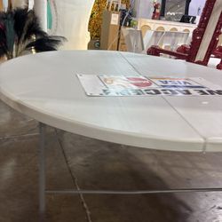 Round Folding Table 