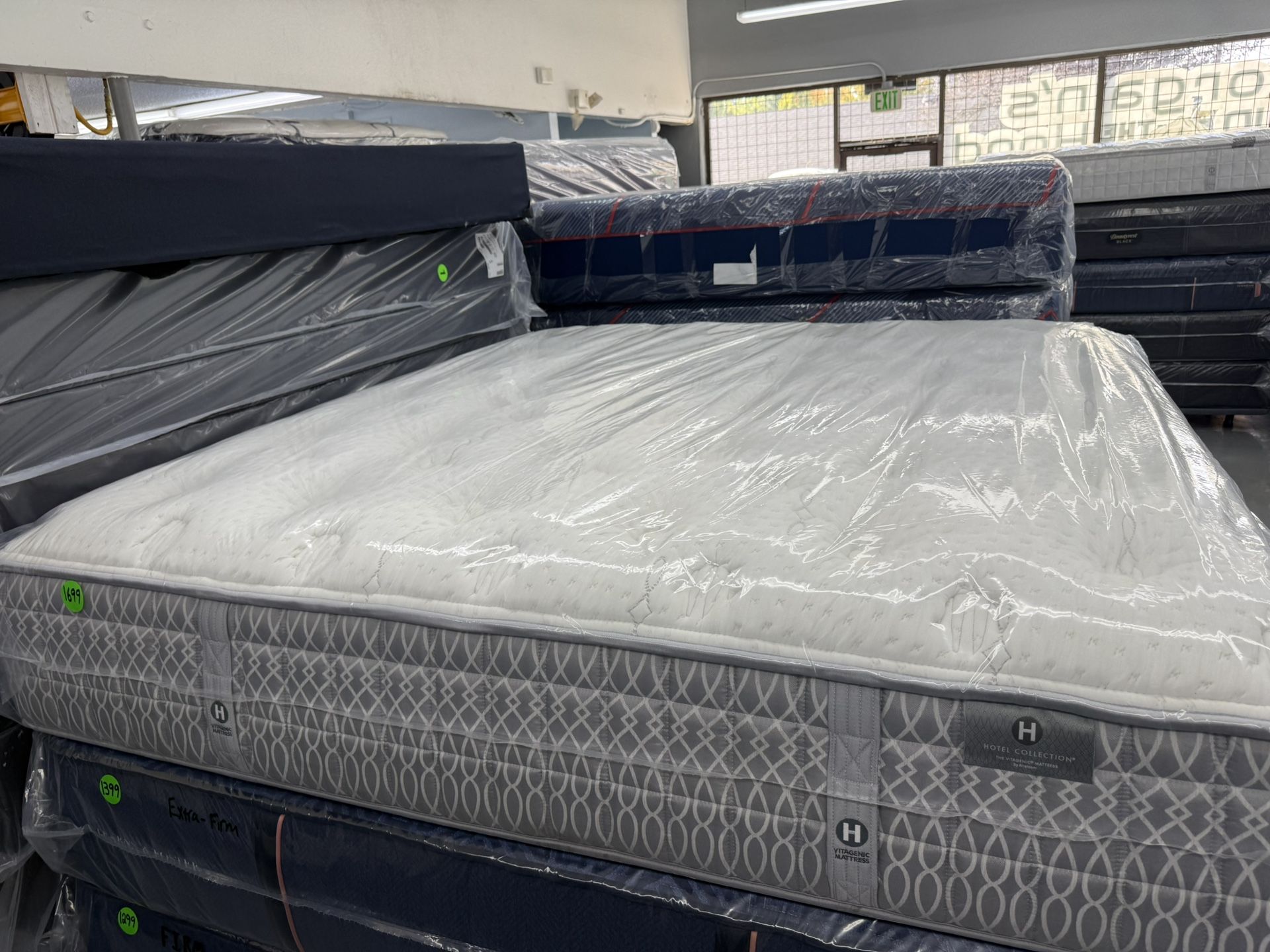 KING SIZE AIRELOOM HOLLAND MAID COPPERTECH (FIRM) MATTRESS & BOX SPRINGS BED SET