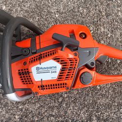 Husqvarna 545 20inch Chainsaw Chain Saw  Almost New Condition. For Pick Up Fremont Seattle. No Low Ball Offers Please. No Trades 