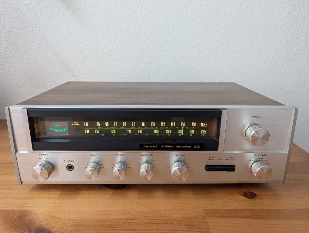 Vintage Sansui 221 AM/FM  Stereo Receiver, Tested, Works!