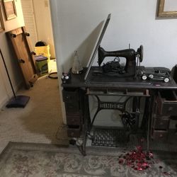 Singer Machine