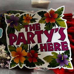 Free Decorations (pending Pick Up)