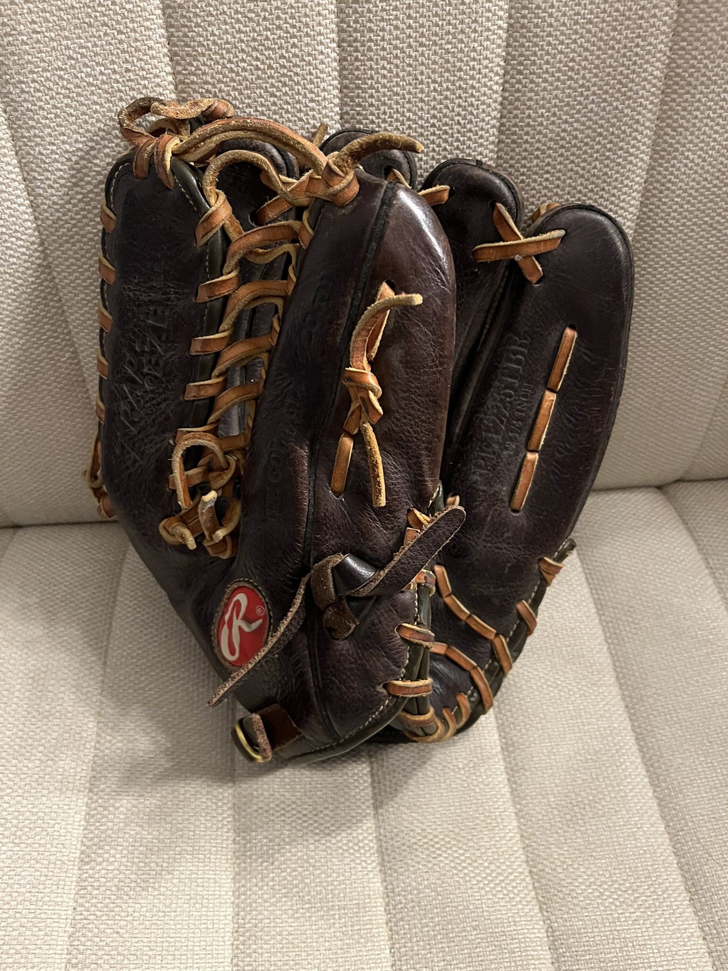 Outfielder Glove