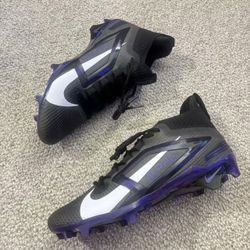 Alpha Menace 4 Pro football cleats