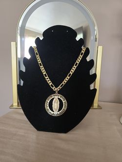 Cadena con medalla de la virgen de Guadalupe de oro laminado de