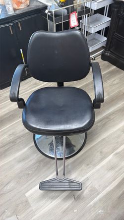 Salon chair