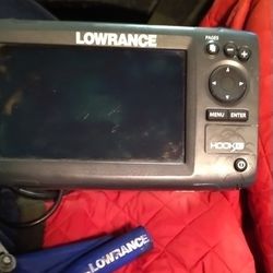 Lowrance Hook 7x