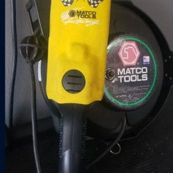 Matco Retractable Reel Shop Light 