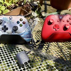 Xbox Controllers With Charging Docks (like new)