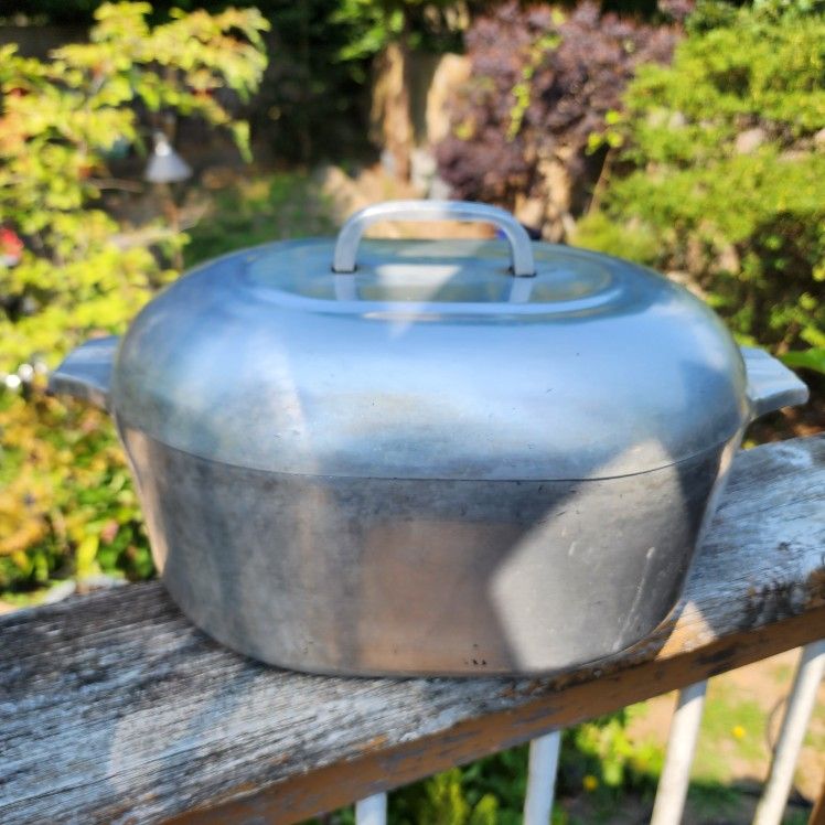 Wagner Ware Magnalite 4265P 8 Quart Oval Roaster With Lid