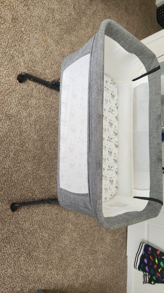 Bassinet Sleeper