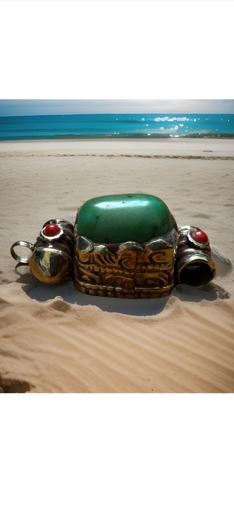 Vintage & Stunning Hand Carved Tibetan Green Turquoise pendant set in silver 10grams