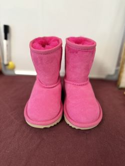 Ugg Toddler Size 7