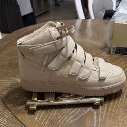 Nike Air Force 1 High 07 SP.   Color Champighon Size 11