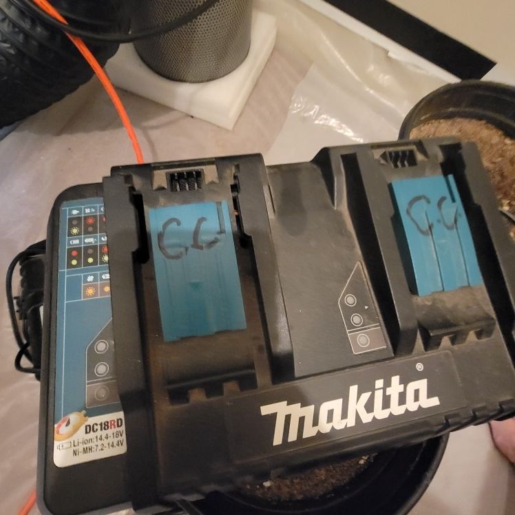 Makita charger