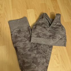 Women’s Gymshark Size Small Camo Set 