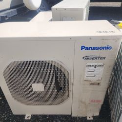 Duct Less Air Conditioning Unit With Blower And Condenser Unit