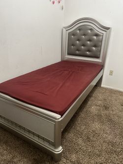 Girl twin bed frame