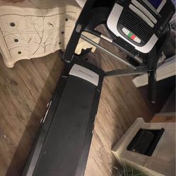 Pro treadmill
