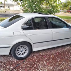 Part Out 1998 BMW 528i