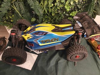 Arrma Typhon 665 Used A Couple Times No Damage Just Dirty Brushed Bought It For $250 Selling It For $150 No wiggle Room