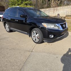 2013 Nissan Pathfinder 4WD PLATINUM 