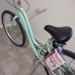 New Huffy lime color bike $110 Location Pharr Texas 78577