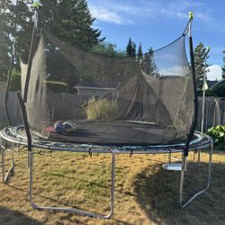 Trampoline 