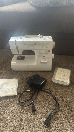 Huskystar Husqvarna Viking ER10 felting embellishment machine sewing w case manual and extras