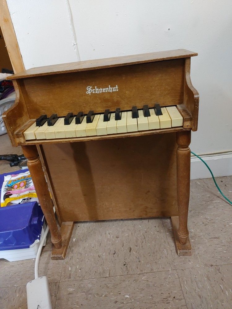 Vintage Piano Kids