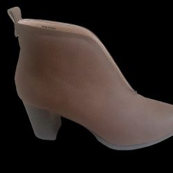 Brown Heel