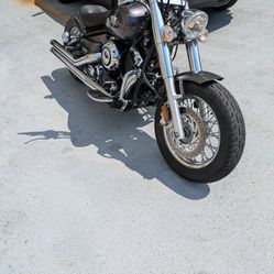 Yamaha VSTAR BOBBER , Well Maintained, Very LOW mileage 