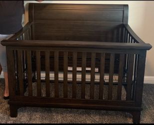 Crib and crib mattress
